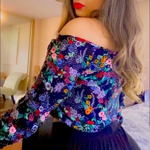 Floral 🌺off shoulder crop top